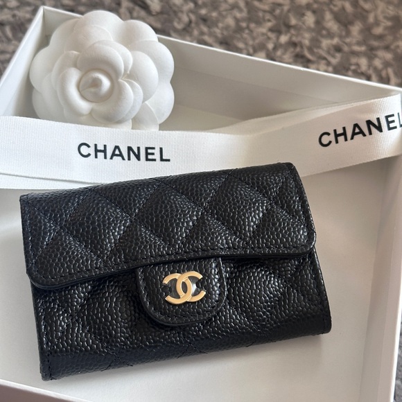 CHANEL Classic Flap Card Holder – Black Caviar Leather | Gold Hardware - Picture 15 of 15